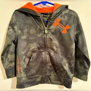 Boy’s Under Armour Green Camo Hooded Full Zip Softshell Jacket w Pockets Sz 2T